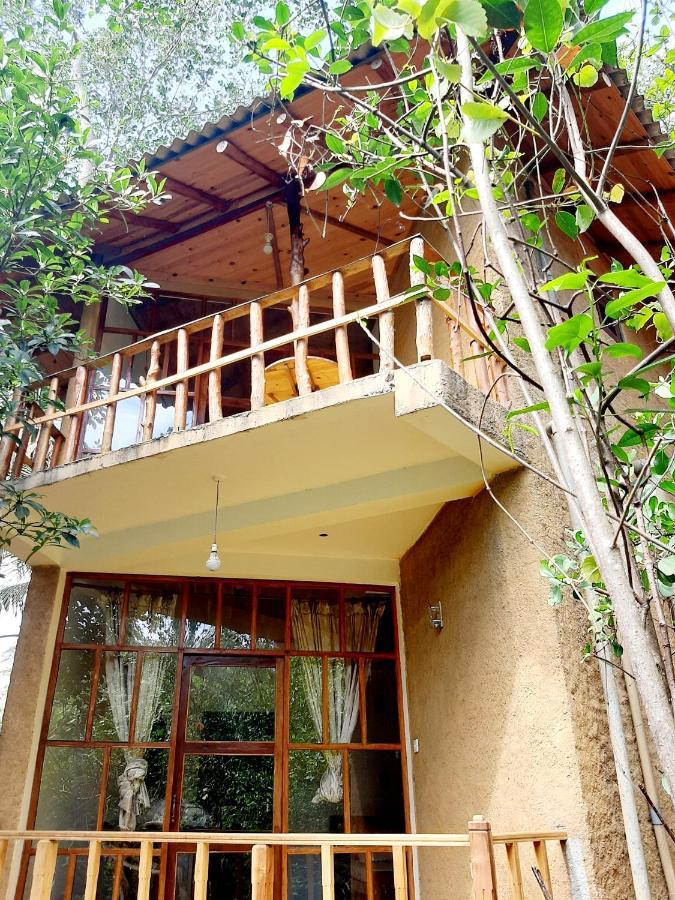 Seasons Four Eco Friendly Treehouse Guest House Matara Exterior photo