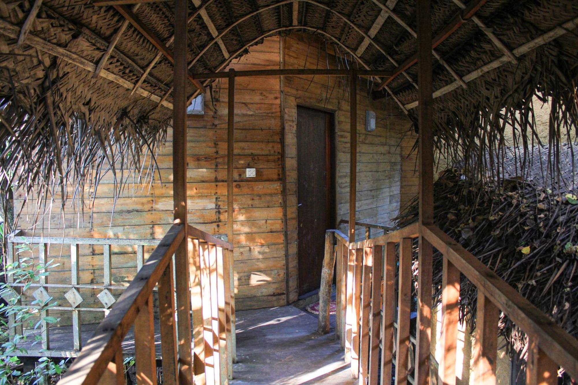 Seasons Four Eco Friendly Treehouse Guest House Matara Exterior photo