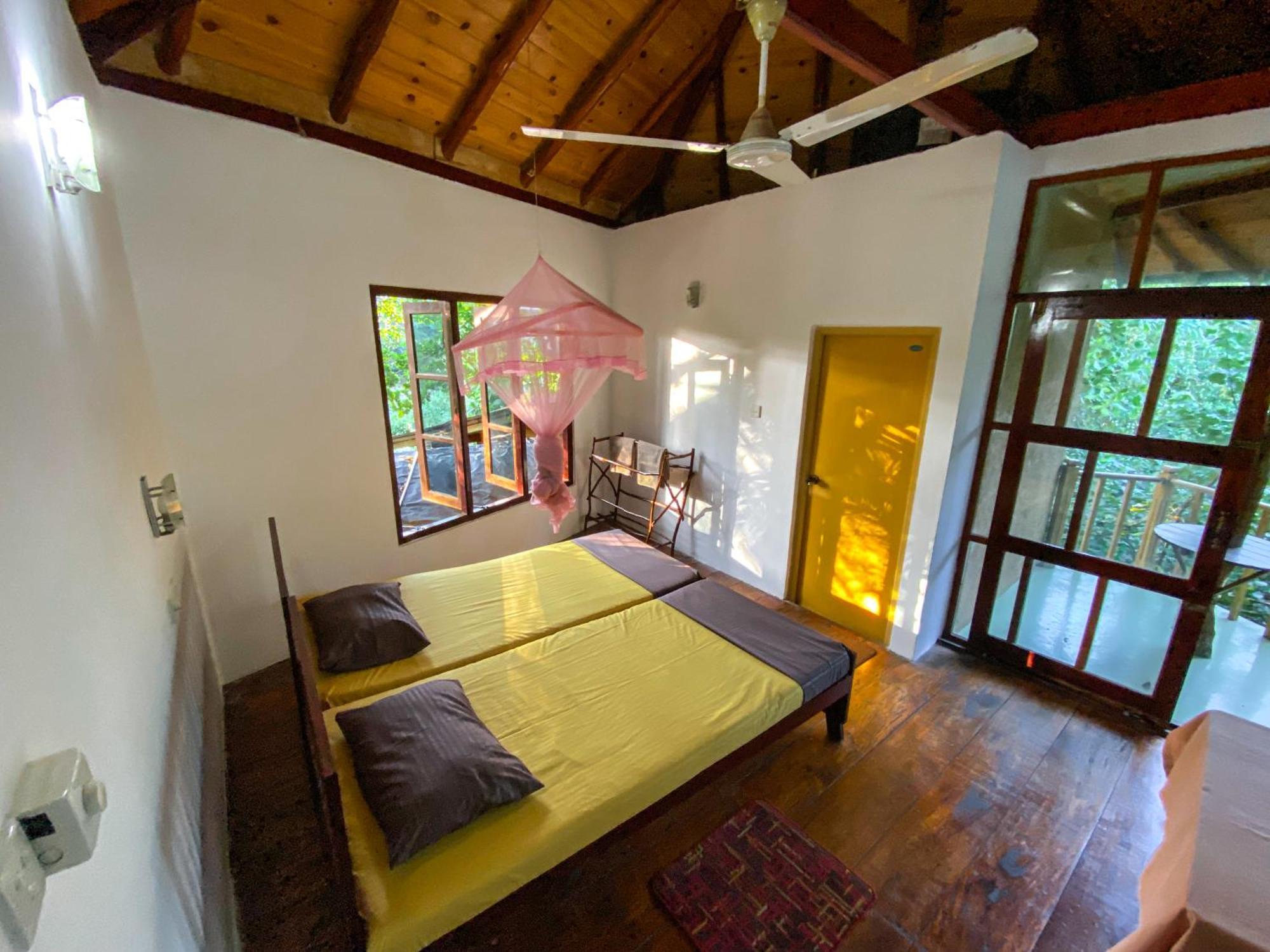 Seasons Four Eco Friendly Treehouse Guest House Matara Exterior photo