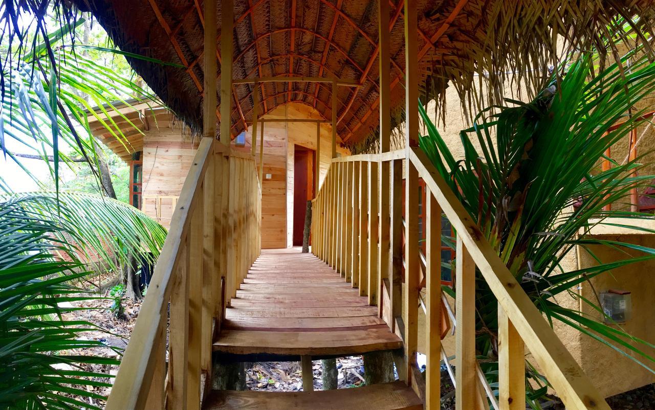 Seasons Four Eco Friendly Treehouse Guest House Matara Exterior photo